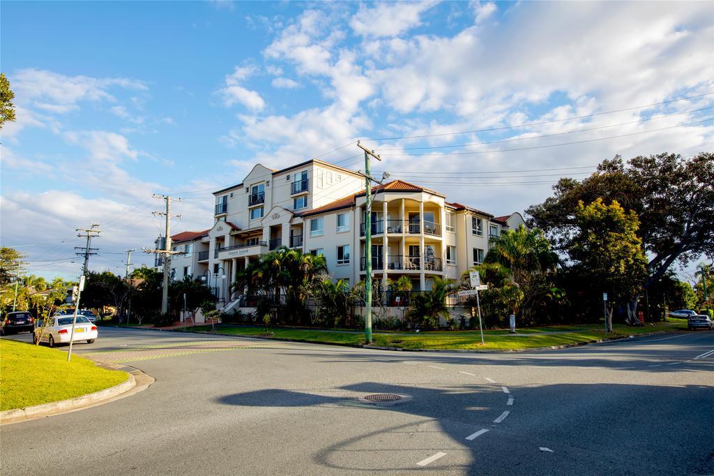 Sunset Island Resort Gold Coast Exterior photo