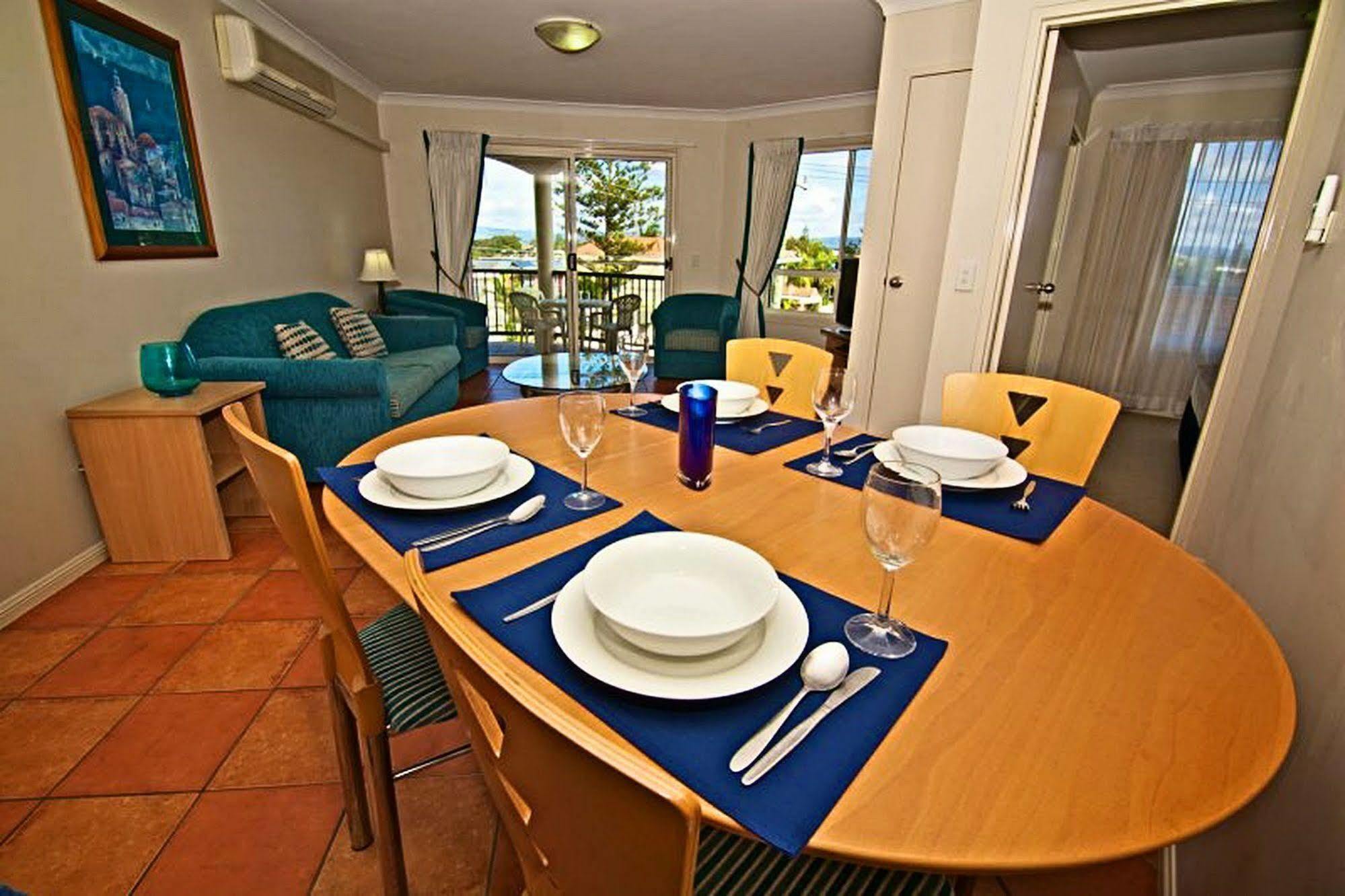 Sunset Island Resort Gold Coast Exterior photo