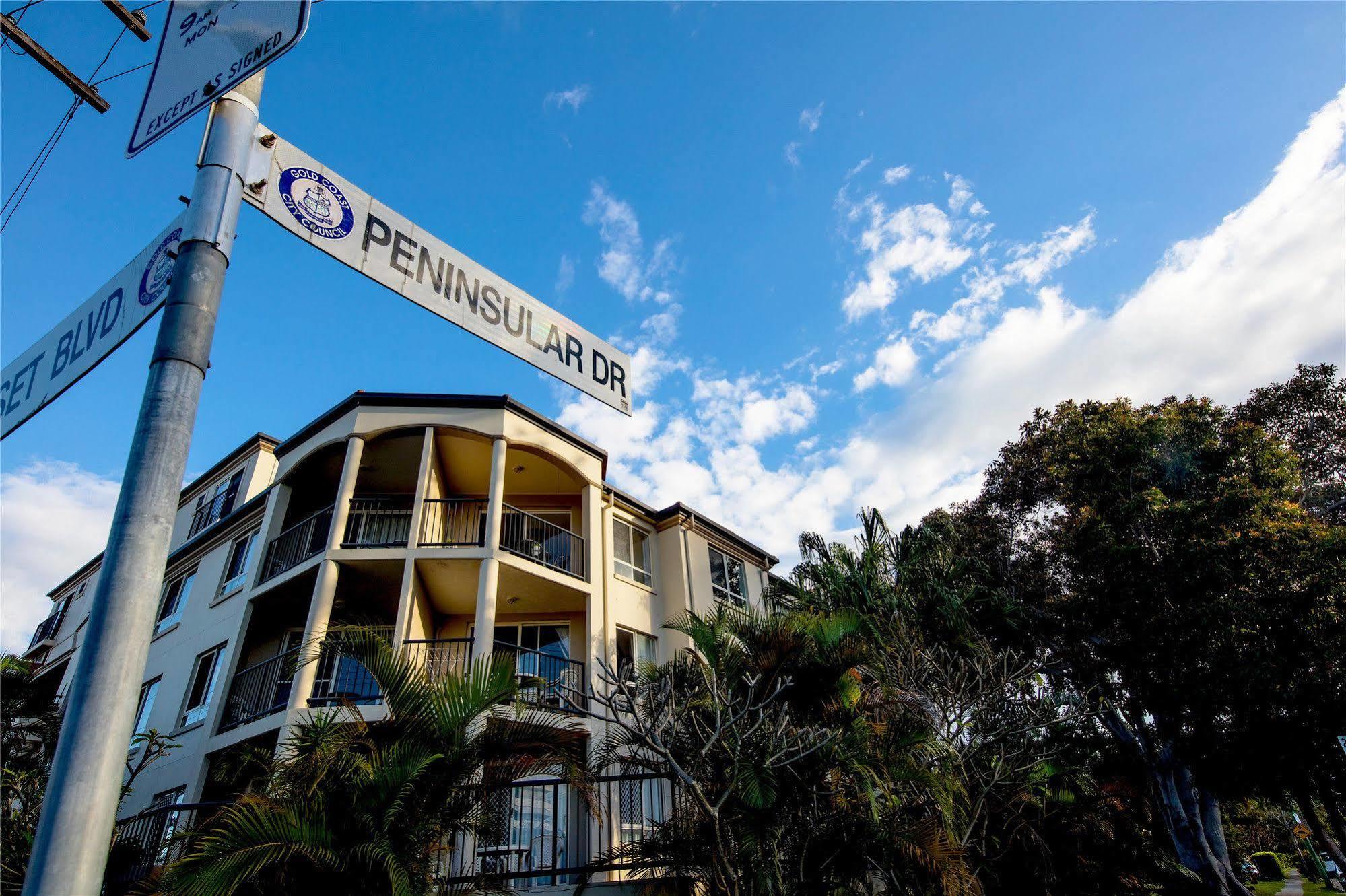 Sunset Island Resort Gold Coast Exterior photo