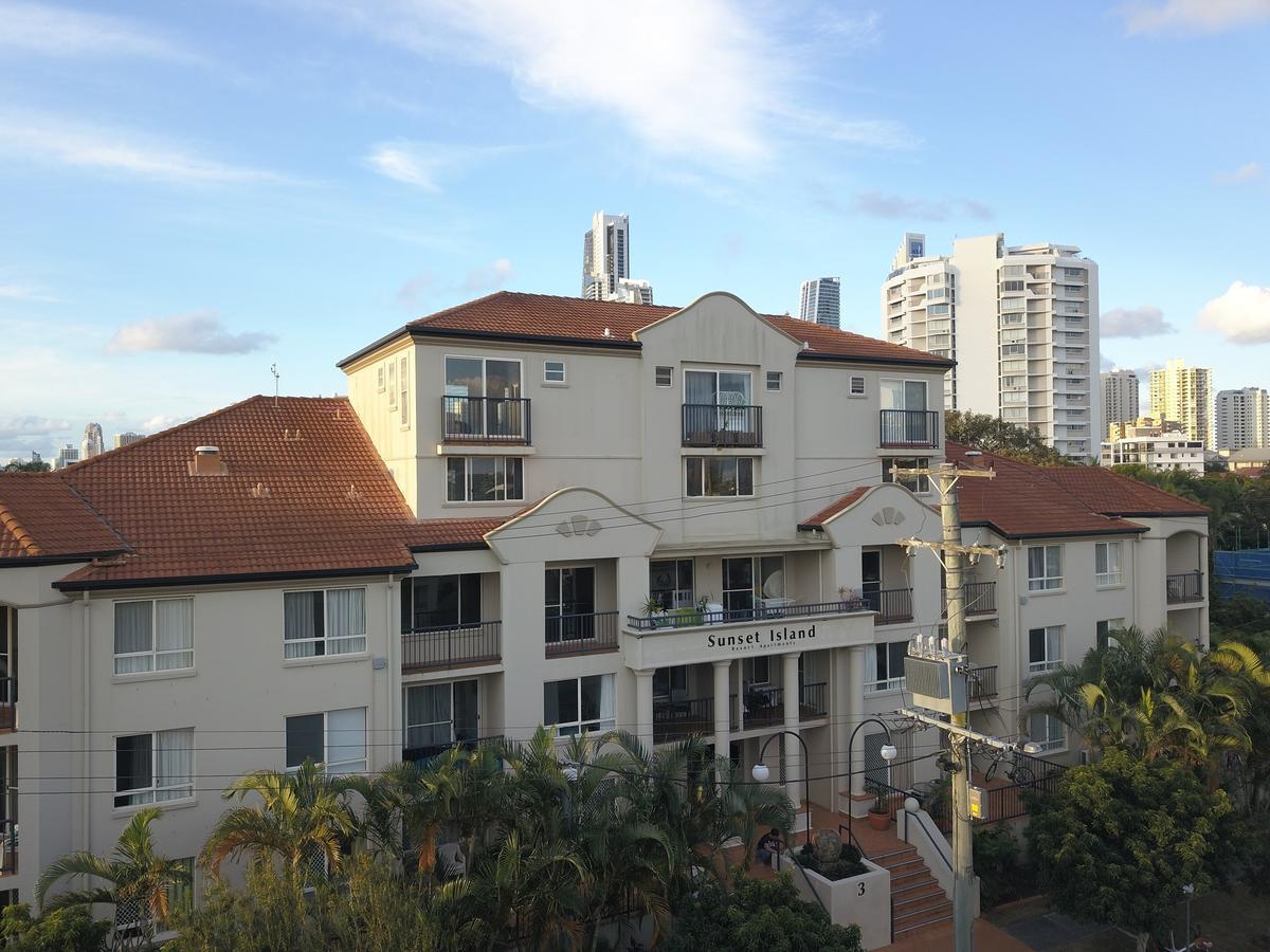 Sunset Island Resort Gold Coast Exterior photo