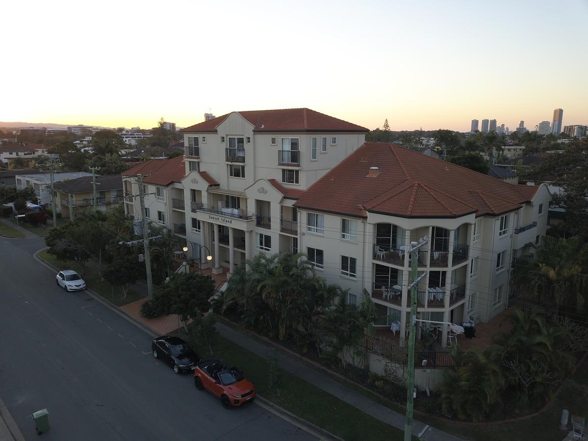 Sunset Island Resort Gold Coast Exterior photo