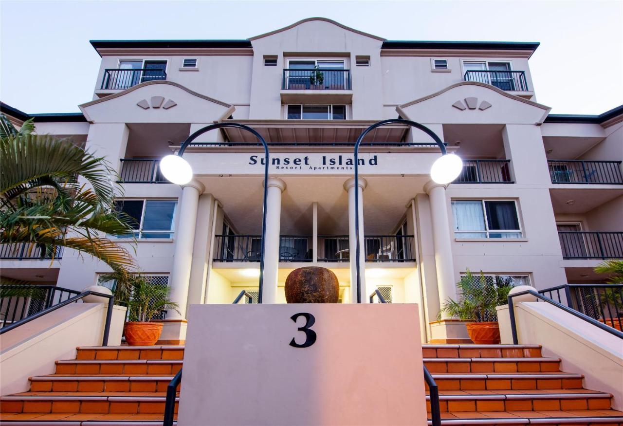 Sunset Island Resort Gold Coast Exterior photo