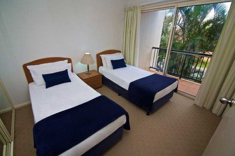 Sunset Island Resort Gold Coast Exterior photo